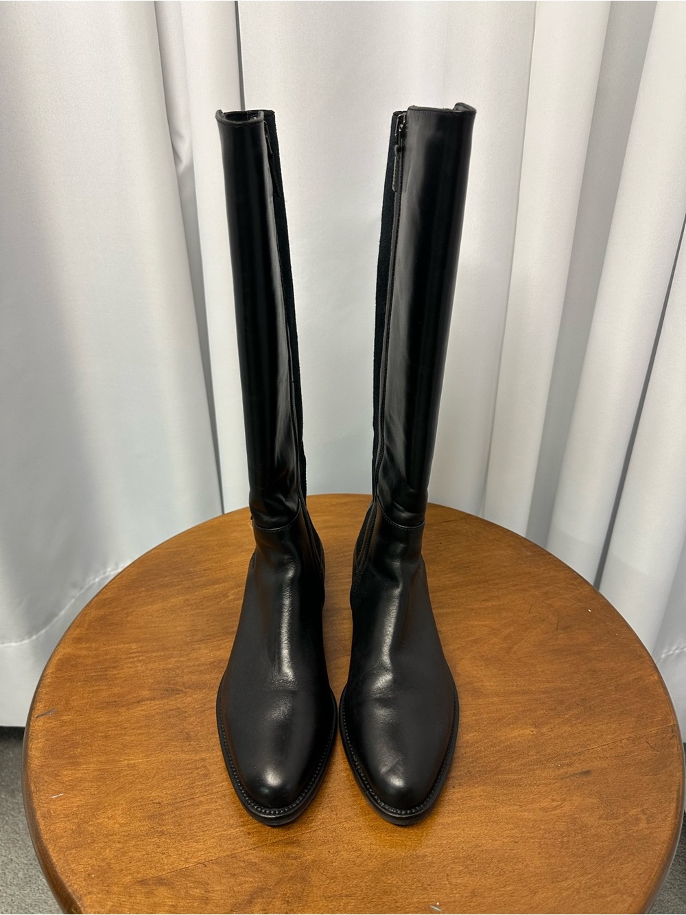 Aquatalia Black Leather riding Boots size 7 excellent preowned condition